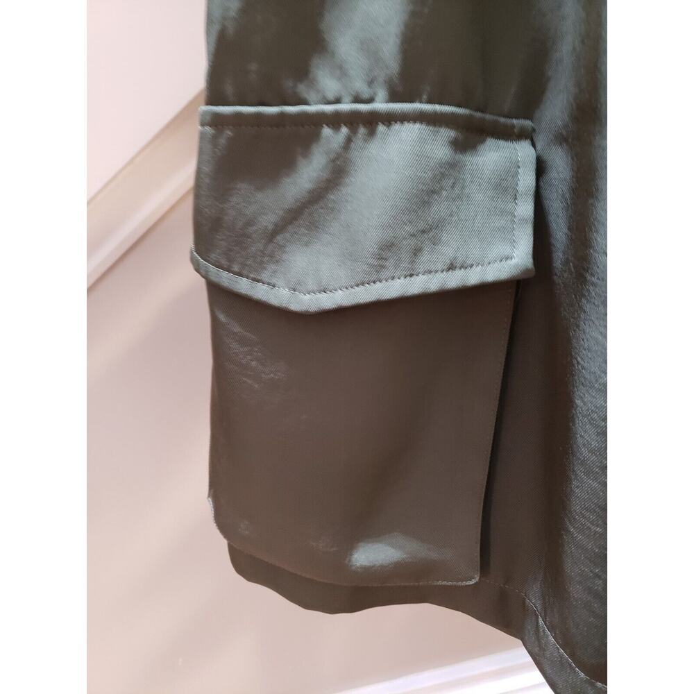 Express Women's Green Solid 100% Polyester Flap P… - image 2